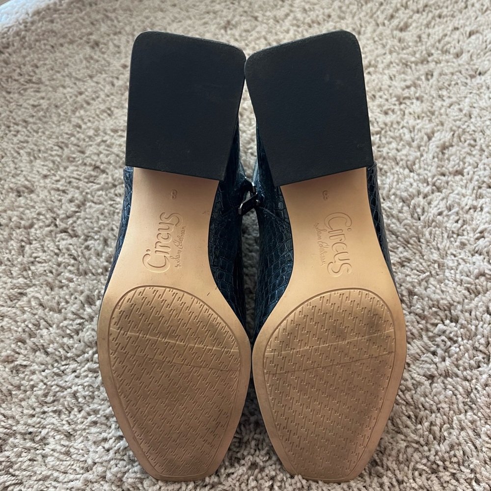 Daysi - Blue Croc Bootie View 4